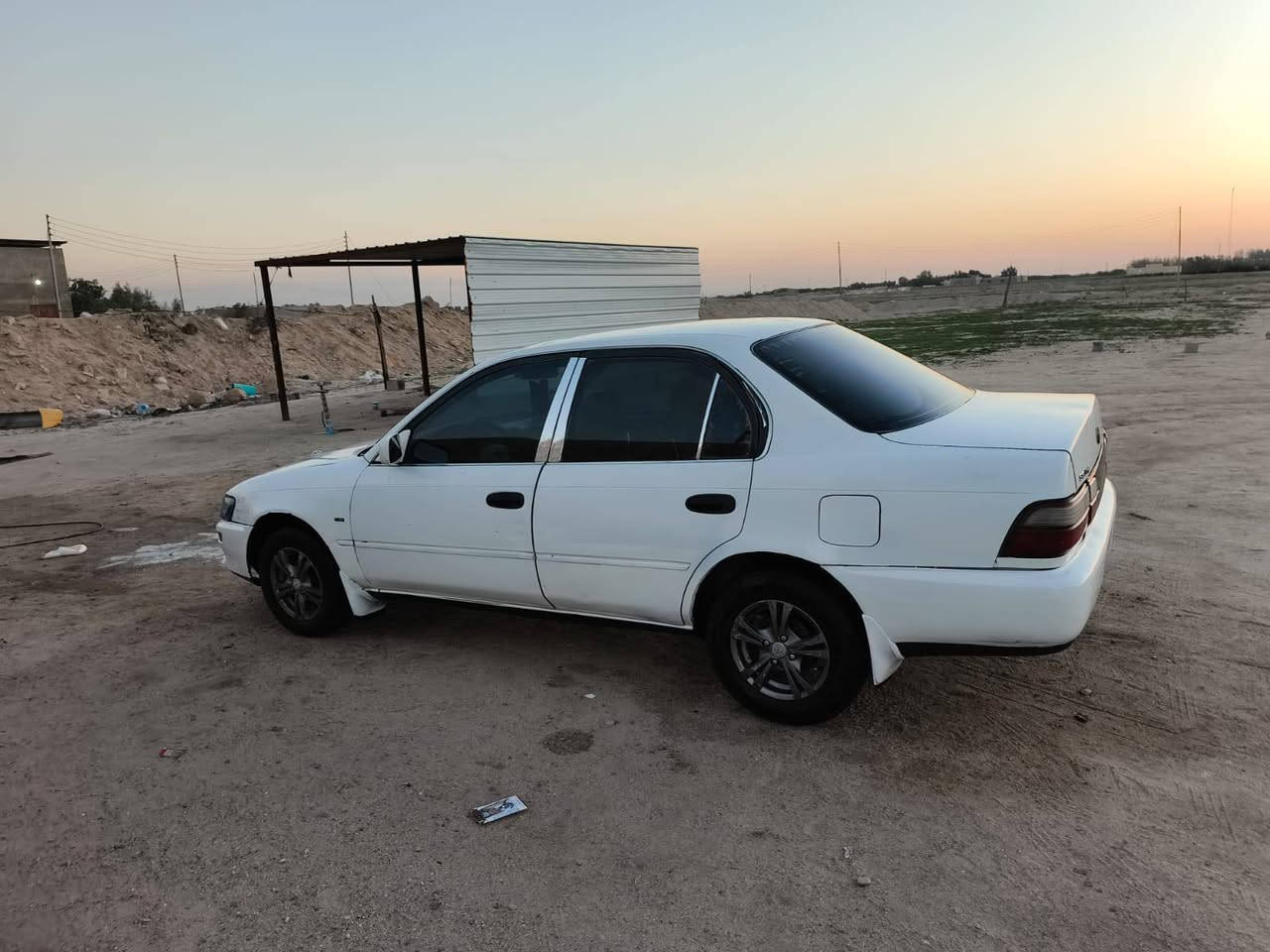 أقر المنشور قبل الاتصال🔃السلام عليكم سيارة كورلا موديل ١٩٩٣ بصره رقم إنجليزي بأسمي سنويه مجدده ال٣١ سيارة جديده مكفولة من الگص والنقل الجثه والضربه  مال جناي تقفيل سنتر لوك سايد ابريك كهربائيات شغاله طخم تاير مكينه وگير كارتون تبريد ثلج  ❄⛄السعر ٤٨ وبيه مجال لطيبين مكان السيارة بصره سفوان أنا مكلف بنشر وهذا رقم صاحب السيارة ***********
