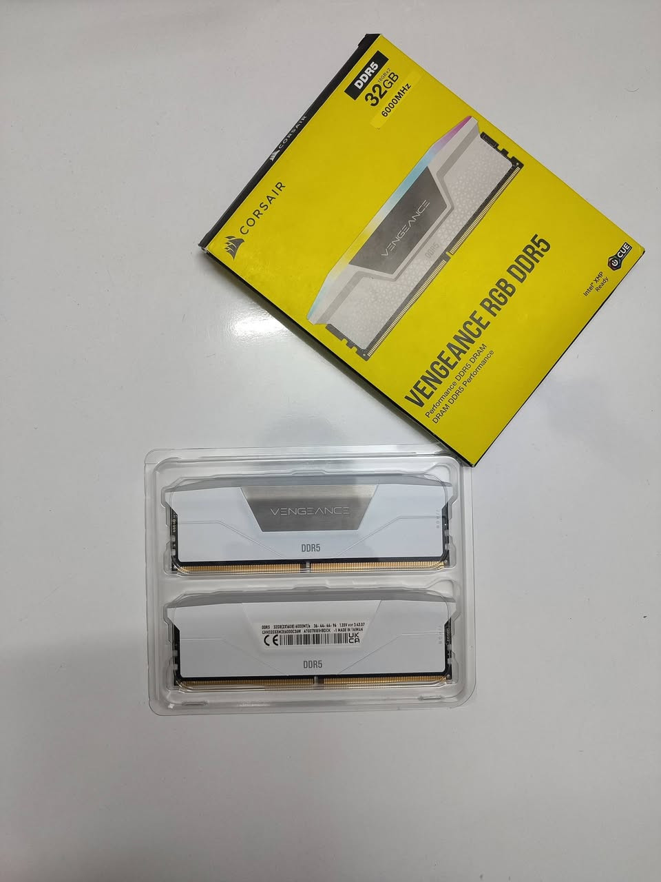 قطع للبيع توصيل موجود اي ضمان تريد انطيك 

DDR CORSIR 32G 6000HZ CL34 White 
440 الف 

M.2 Samsung 1T 980PRO 
كبس مامفتوح 195 الف 

M.2 Kingston 2T 
185 الف 

Power Suplay FSP 850W Vito Pci5 White 
140 الف استخدام ساعات فقط 

StreemEr 24Pin + RTX
40 الف 

Holder RTX 
15 الف ستاند كرت شاشة

للتواصل 
***********
