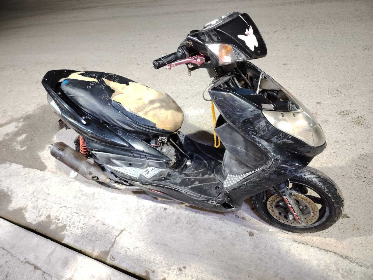 سلام عليكم دراجه سكنس فحل دراجه كامله مكينه مامفتوحه دراجه بس قباقه مال تفيلس دراجه حلوه
كامله سعر ٥٥٠ وبيه مجال رقم ***********
