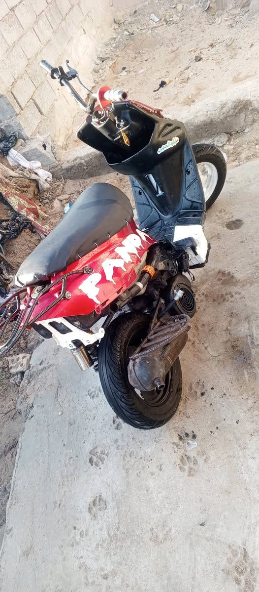 السلام عليكم دراجه بيجي للبيع محرك ما مفتوح شلعب معدل  دراجه حلوه فندر واحد تشتغل دراجه صوت ناعم سعر 250 قفل او مراوس مكان نجف  براكيه***********
