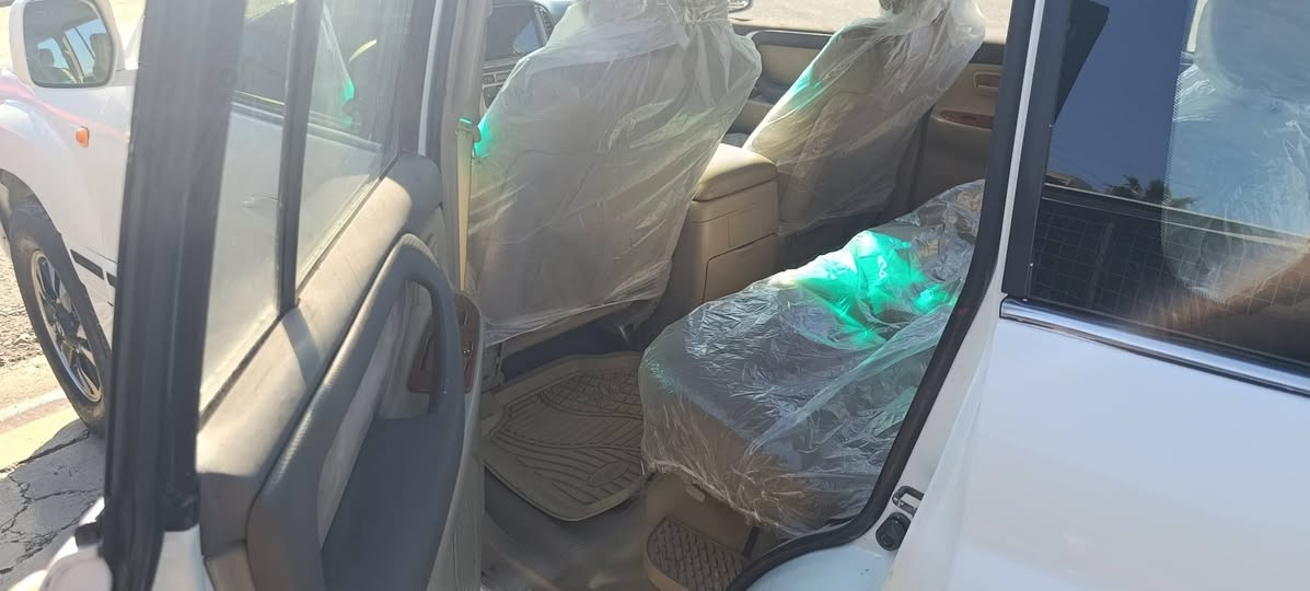 السلام عليكم.  اخوان نزلت السعر بسبب الاوضاع موديل 2006.. وارتفاع الدولار.   السعر 125 بي مجال للشراي. التفاصيل السياره جافيه صبغ عام. انطيك گير محرك شاصي تبريد كهربائيات. بشرط.. گير اوتوماتيك سلايد صدرها نظيف دبل تانكي.دبل اكسل كله شغال   تايراتها  تحويل بشرط باسمك.   مكان السياره اربيل.  مراوس حسب القناعه.  ***********.
