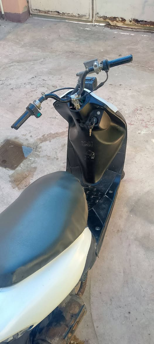 زازوكي رياضي 60 للبيع مستعجل على بيعته كامل مابي نقص تيرات جدد كفرات جدد قفل جكمجه وقفل ستيرن كله شغال  الدراجه حلوه وناعمه مكاني الفلوجة السعر 170 وبيها مجال للشراي للتواصل على رقم بي وتساب.  ***********.
