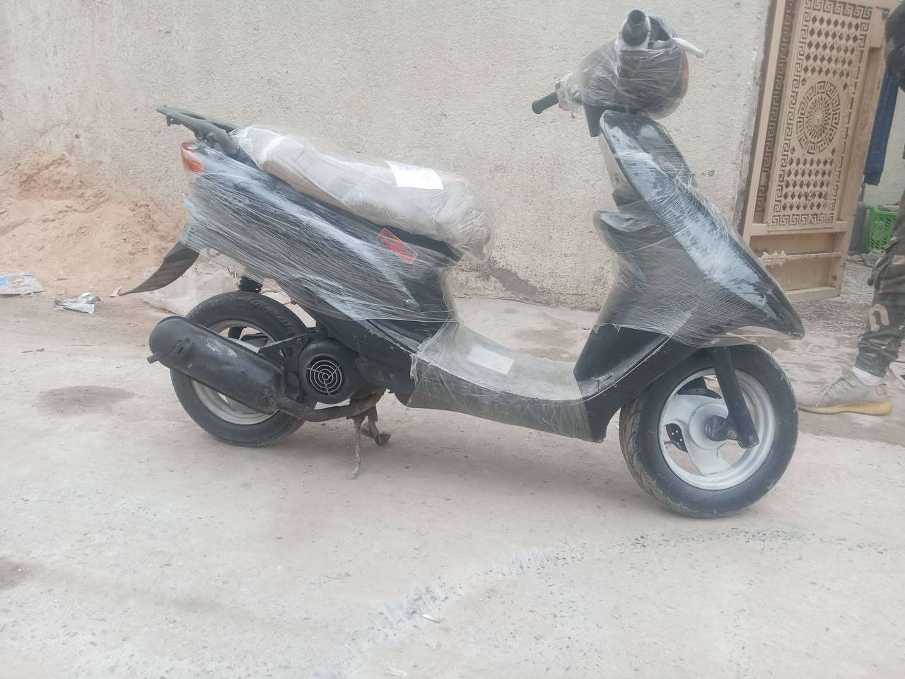 السلام عليكم دراجه ستين عصفوريه الدراجه نضيفه سلف هندر الدراجه بيه شلعه حلوه والسعر 275 وبيه مجال ***********
