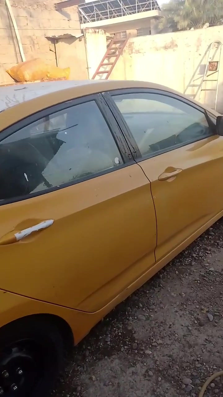 سلام عليكم اكسنت موديل 15خليجي السياره بيه نقص الكير سياره شغاله بس كير  و صدر  وتحويل ثاني يوم السعر 65وبيه مجال ***********  مصفره هيه
