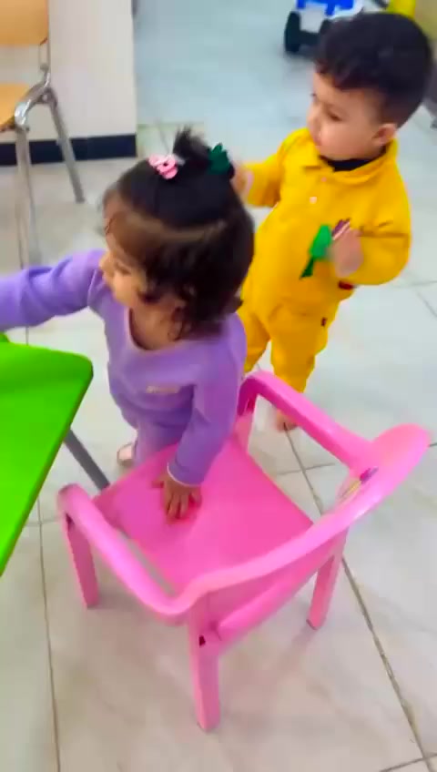 وطبعاً كتاكيت الحضانه مننساهم .... هم َ حلويات آلحضانه 
روضة وحضانة براعم الزهور 
اختيارك الأفضل والامن للطفل 
للاستفسار والاتصال/***********عنوانا البيوت الشارع العام مقابل أفران صمون الرحمن بإدارة الست هبه
