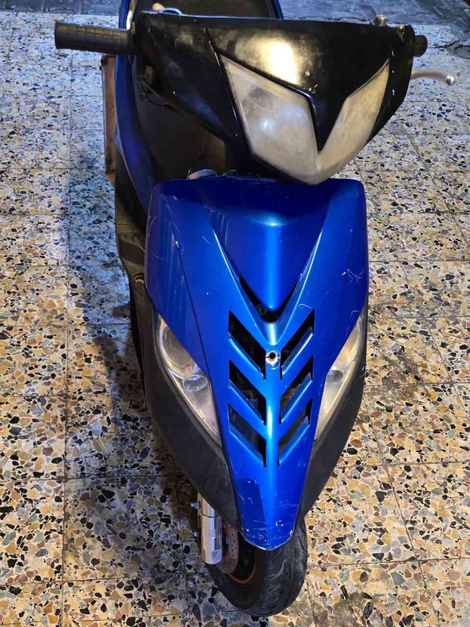 ماكس ثعلب gtr قديم 
دراجه مفتوحه مبدل ولفات 
عليه صدر اماي رياضي 
كلجات خلفي امامي رياضي ماخذه 750 رايده 600 بيه مجال دراجه ما ناقصه شي
تواصل ***********
