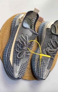 شلعه للبيع  سعر مناسب استندر قياسات  الكارتون  من 39 إلى 44 للاستفسار ...