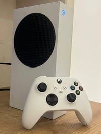 اكس بوكس سيريس اس • ٥١٢جيجا • نظيف جداً