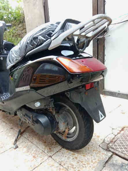 دراجه اسبيسي ياباني كفر اصلي ابو الختم 

كابرتر اصلي قفل جنطه قفل استيرن هندر سلف كهرباياته كله شغاله دراجه امبدل بيه بس زنجيل فقط ناعمه خرسه مابيه كل نقص كهرباياته كله شغاله دراجه خير من لله سعر 650 وبيه مجال مكاني كوت زين القوس شراي يجي خاص او يتصل 

***********
