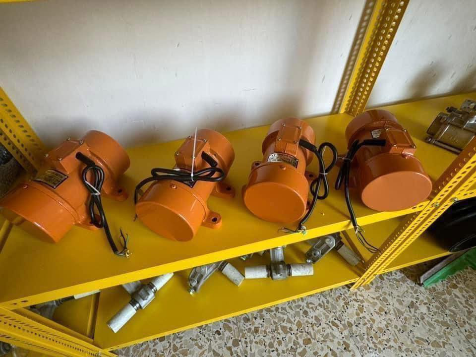 � عروض خاصة لفترة محدودة لهذا الشهر فقط 🔥
من الشركة الأولى في العراق 🇮🇶

🔹 شركة أبو غازي للتجارة العامة 🔹
للاستيراد والتجهيز المباشر لكافة الأدوات الاحتياطية لمعامل:

🏗️ الكونكريت (الجاف والرطب)
🛣️ الأسفلت
🧱 البلوك
⚙️ الكسارات

📦 المتوفر لدينا:
✔️ قوايش ناقل المواد
✔️ كيربوكسات البراين
✔️ كيربوكس القوايش
✔️ بوايات السمنت بجميع القياسات
✔️ هزازات المواد كافة الموديلات
✔️ براينات الإسمنت جميع الأنواع
✔️ جكات الهواء ومستلزماتها
✔️ رولات القياس بجميع الأحجام
✔️ فلاتر سايلو الإسمنت
✔️ خلايا وزن كورية أصلية
✔️ شاشات المواد
✔️ عدادات ماء (ميكانيكي وإلكتروني)

🛡️ ضمان حقيقي لمدة 3 سنوات
🚚 توصيل إلى جميع محافظات العراق

📍 الموقع: بغداد – باب الشيخ
📞 ***********
📞 ***********
📞 ***********
📞 ***********
التوصيل الى باب معملك او شركتك مجاني
