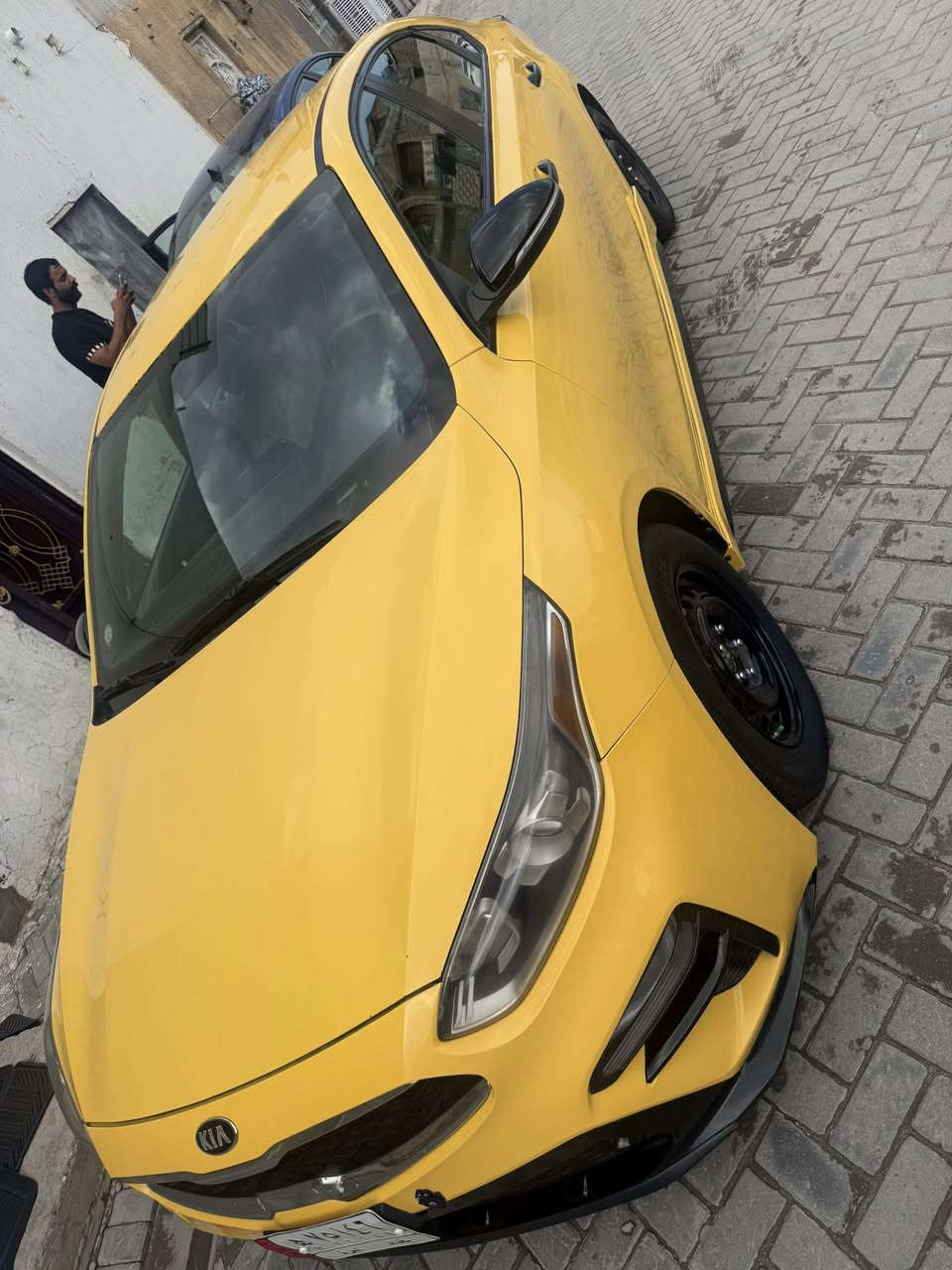 سلام عليكم فورتي جي تي لاين حاددثه موضح بصوره موديل ٢٠٢٠ ماشيه ١٣٥ وقابل للزياده رواجز مبدله ومقفله وكاله  
سعر ١٣٠ وبيه مجال كلش قليل 
***********
ما متواجد ع الفيس اني مكلف بنشر اتصل ودلل
