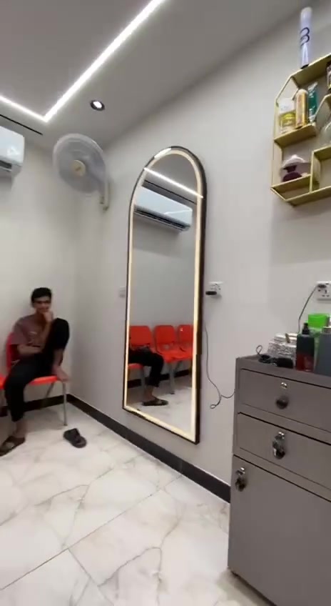 جانب من اعمالنا الكهربائية

عمل تأسيس وتقفيل صالون حلاقة بنظام الانارة الحديثه 

كادر ابو اية الكلابي ***********
