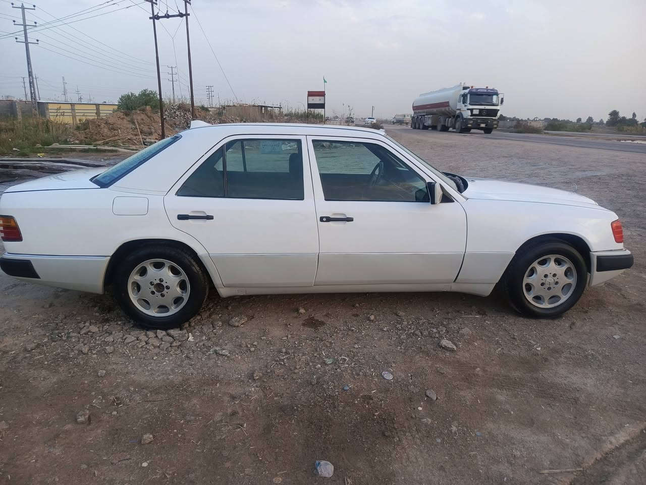 السلام عليكم مارسدس دب للبيع موديل 87 رقم بغداد مكينه وكير بطه 2500 ديلكو غرفه جديدة  تخم تاير كهربائيات شغاله مصبوغة عام بدون حادث حداديه جديدة تحويل شوكت ماتريد السعر 52 بيها مجال بسيط كلش 
***********
***********
