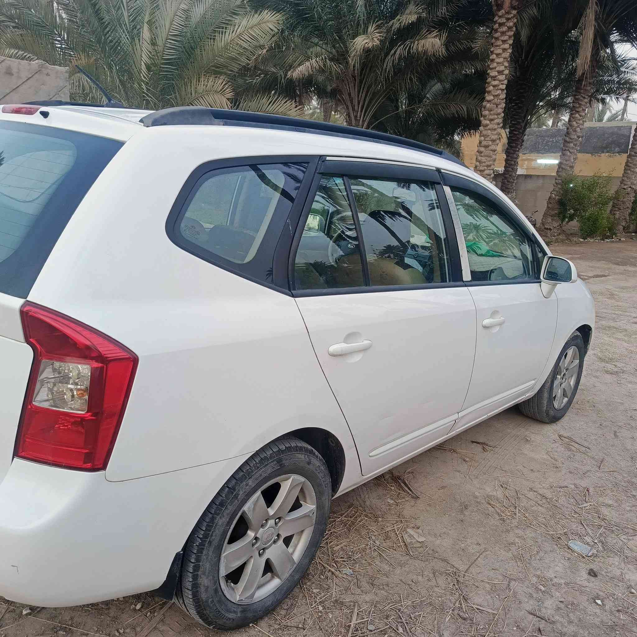 السلام عليكم سياره كيا روندو 2008لون ابيض مكينه سته سلندر 2700 السياره بيه ثلاث قطع صبغ ولباقي مكفول السونار مرفق ويه الصور    تبريد قطعتين ثلج لايتات زنون سياره شاشه وكامره   مكينه وكير  تخم تاير جديد السعر ٩٥وبيه مجال  مكان السياره كربلاء الابراهيميه ***********
