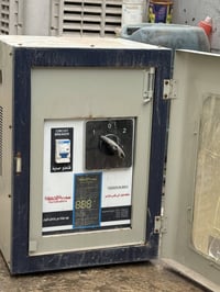 فولتاج للبيع شغال 100بل 100 /80  امبير مشتغل موسم فقط للاستفسار (07755...