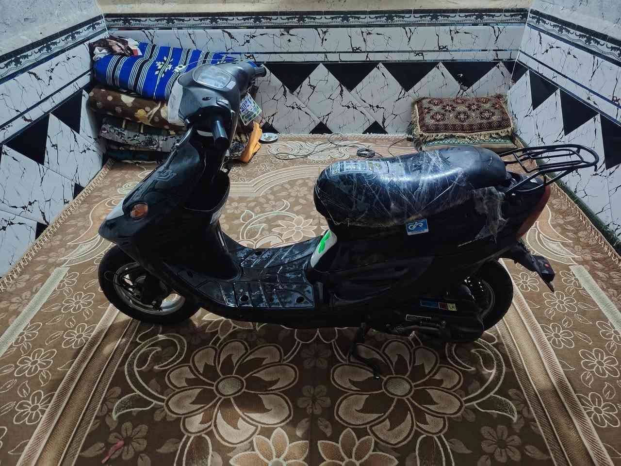 السلام عليكم دراجه للبيع نظافه فول الدراجه ما مال شهواي البكان بالعماره حي العسكري  السعر 850 وابيها مجال رقم الهاتف ***********
