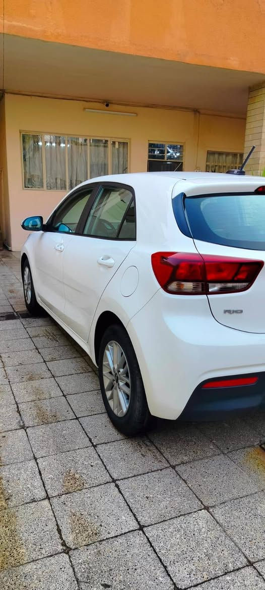 للبيع سيارة ريو موديل 2022 رقم نينوى شرط تحويل ماشي 60    موصفات فول فول ماعدا بصمه وفتحه سيارة بدون صبغ بس بارد كابون بنزين بيها محرك 14 مافتوح مابي لاصرف ولا نفخ شرط .... ***********
