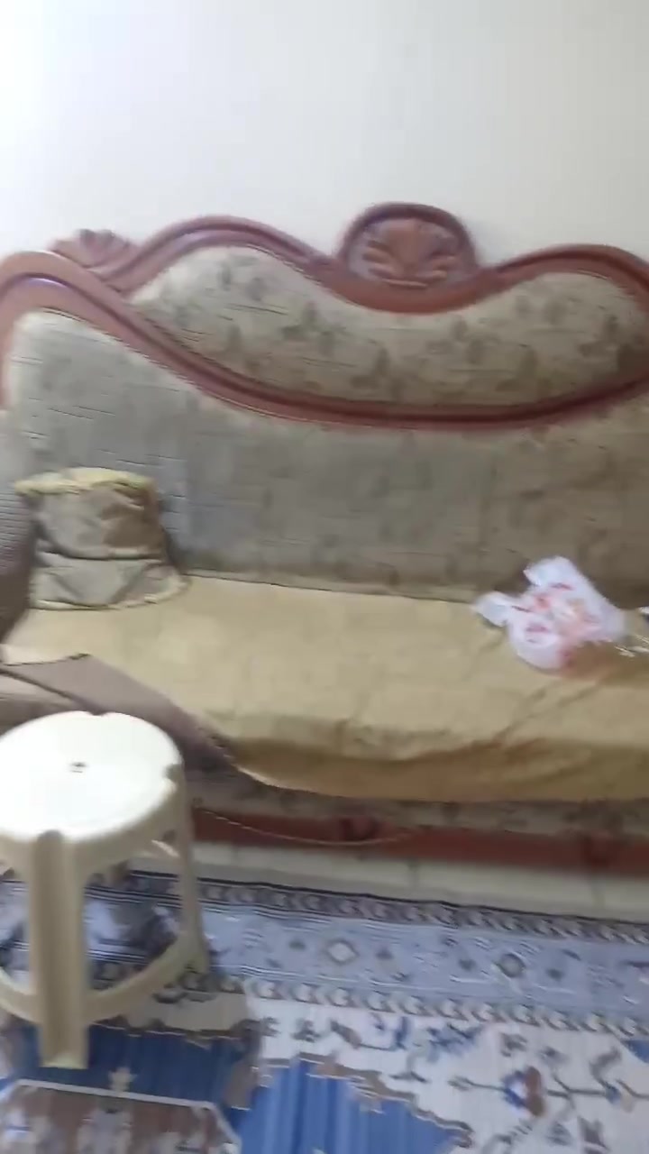 السلام عليكم عندي تخم مستعمل 
مثل ما موضح بصوره سعره ب100
 العنوان النجف حي القدس
مندوبه اشواق


**إذا كنت صاحب هذا الإعلان وتريد حذفه لأي سبب، رجاءا أرسل رسالة إلى الدعم الفني**