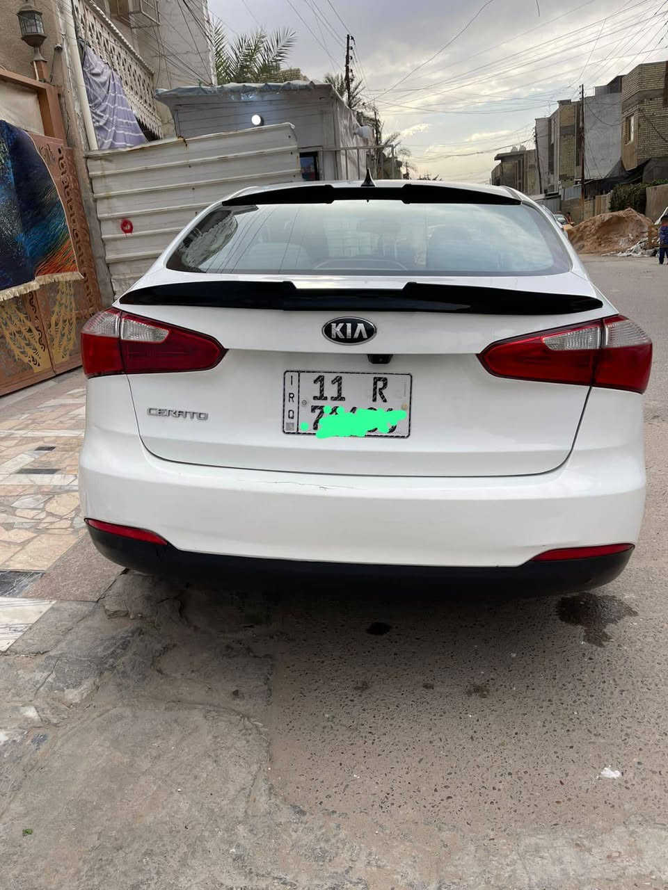 السلام عليكم كيا سيراتو خليجي ابيض بأسمي تحويل مباشر رقم بغداد الدولي محرك 2000 دوش المرغوب 2014 شكل 2015 ويل كب  تخم تاير جديد وصدر امامي خلفي ودبلات  فتحة سقف + مري شفط واشاير  + تحكم ستيرن وكروز سرعة + شاشة + زنون  + تبريد  قطعتين امامي وخلفي و بيها 3قطع صبغ   كير سليم سياره نظيفه تجي تفحص سونار  المكان بغداد الشعب السعر 119شراي اتصل ***********
