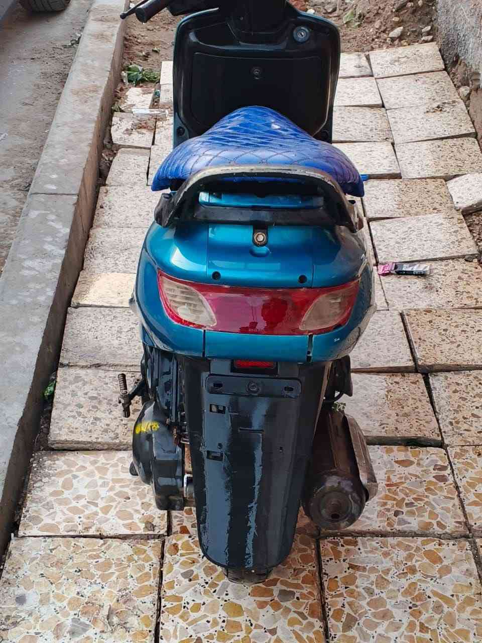 سلام عليكم دراجة فراشة نضيفة مفتوحه مره وحده مجفته صارله سبوع كلشي شغال بيها سلف.هندر.اشاير.لايت ،
السعر يم صاحب الرقم   ***********
