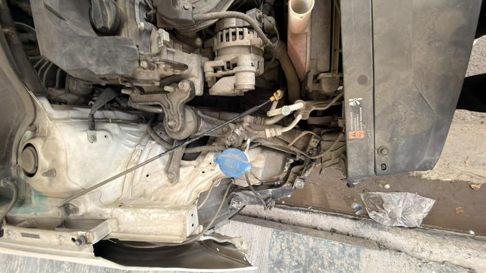 Kia k3 2022 44km
السلام عليكم 
كيا k3 
2022 ماشيه 45 الف 
السياره رقم اربيل
ابيعها على حادثها 
رايد بيها 100ورق قفلها 

 ارباكات موضحه بالصوره وبيها شاصي سحب موضح هم 
 ومجان بيها اي قطعه قبل هاذا الحادث من يومها واكفه صار الحادث بجم بنيد يتبدل وجاملغ السايق يتعدل بارد فقط كل غراض السياره الباقيه موجوده من لايتات تشتغل ايضا ومن دعاميه موجوده 

مكاني بغداد 
رقم للاستفسار ***********
