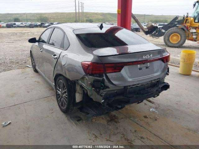 السلام عليكم فورتي جيتي لاين موديل 24  وراد امريكي بغداد باسمي ماشيه 16 الف كيلو حادثه جاملغ خلفي معمر نفسه بدون تبديل سياره بدون ايرباك مواصفات بصمه تشغيل عن بعد رادار امامي جانبي وخلفي  اشاره بالمري توقف ذاتي تحديد مسار قياده ذاتيه سايد بريك بصمه اوتو هولد  مكينه الفين دوش سياره سعرها 185 وبيها مجال بسيط صور الحادث  مرفوقه بالمنشور مكاني بغداد الامين الثانيه @
***********
