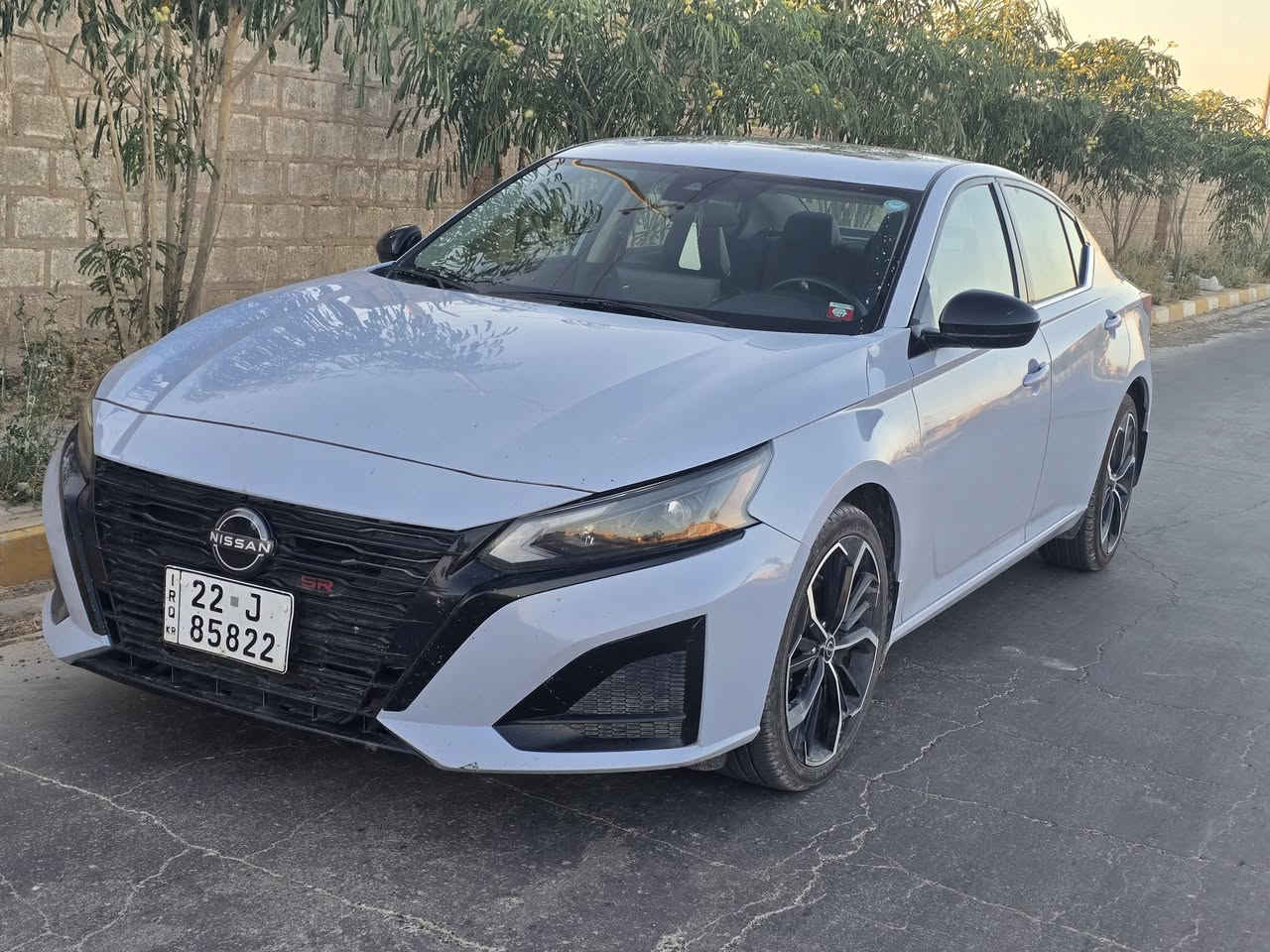 السلام عليكم Altima 2023 SR ويل درايف السياره نضيفه ماشيه ٢٠ الف ماشيه الضرر مالها قطعه وحده الجاملخ الامامي ومبدل بونيد وكاله ورقم الشاصي موجود بلصور 
للاستفسار الاتصال على الرقم  ***********
