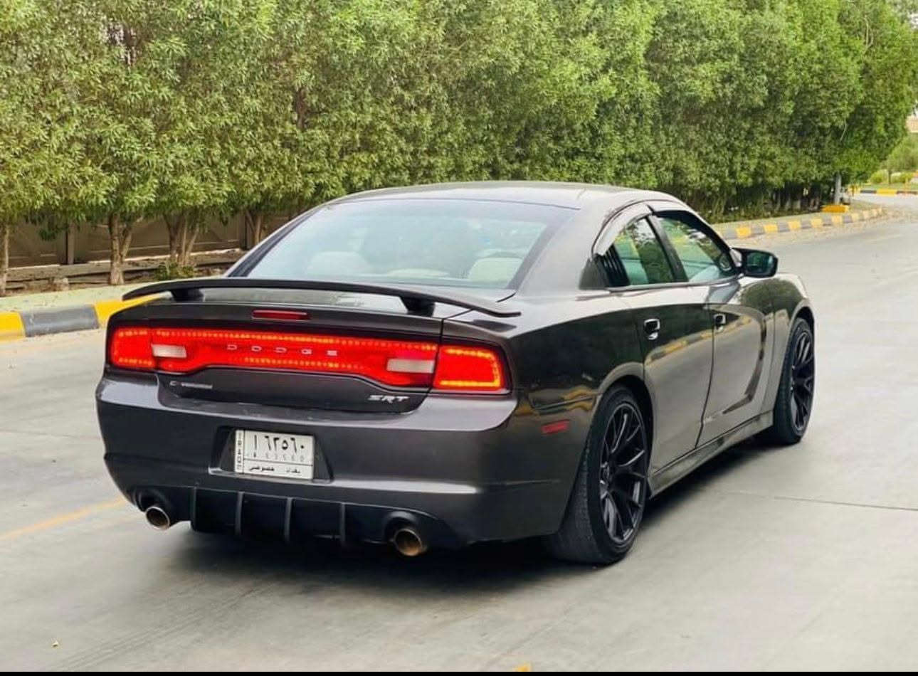مراوس بجورني نضيفھ 
جارجر ١٣ بغداد باسمي السيارھ جاھزھ
مكينھ ٦ كير طيارھ ٨نمر 
بصمھ تشغيل وبصمھ ابواب 
محدث SRT
دواخل بيجي جديدھ 
رقم بغداد باسمي 
سستم صوت بالجنطھ
تخم تاير صارلھ شھر بيھ 
باتري جديد 
حداديھ نضيفھ
حادثھ جاملغ امامي بدون دواخل
مصبوغھ حزام للجماليھ لا ضربھ ولا معجون 
***********
