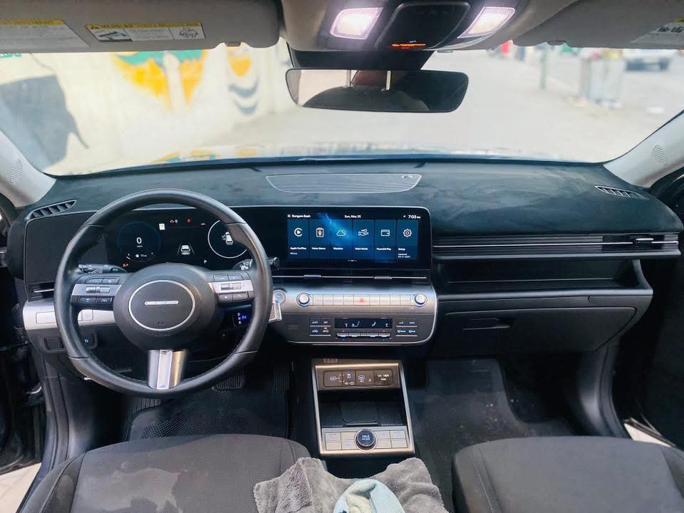 سلام عليكم👋
🚗 كونا 2024 sel بلاس
وارد امريكي 
ماشية16 الف ميل 
📍مكان السيارة بغداد الحرية شارع المدارس 
☎️الاتصال

***********

رقم بغداد انكليزي بسمي

المواصفات 
🔹محرك 2000دوش
🔹كير تعليك 
🔹بصمة تشغير 
🔹تشغيل عن بعد 
🔹هند بريك بصمة 
🔹شاشة دجتل متصل لمس تدعم نظام اندرويد اوتو وكار بلي
🔹نظام ترحيب عند الاقتراب 
🔹بصمة الابواب لمس
🔹جام اوتو  عند الضغظ على فتح الابواب ينزل تلقائيا 
🔹كشن سائق كهرباء 
🔹رادار امامي خلفي نقط عمياء
🔹تحديد مسار وتحذير عند الخروج من الخطوط
🔹اوتو بارك عند الاقتراب 
🔹انظمة قيادة نورمال+سبورت
🔹اوتو هولد
🔹نظام صعود منحدرات 
🔹اشاير بلمري 
🔹تبريد بيانو مناخي منفصل قطعتين امامي خلفي 
🔹تدفئة كشنات
🔹شحن واير لس و تاب سي
🔹تحكم استيرن اربع جهات فول +ستيرن رجاج عند التحذير 
🔹كامرة خلفية دوارة فول HD 
‏🔹المراية الوسطية اوتو دم يعني الوراك من يشغل عالي ميعكس على سائق صير سودة
🔹حادث السيارة 
جاملخ ايمن + بنيد مبدلات ومصبوغات والدعامية الامامية مبدلة نفس الون
السعر 173 وبيهة مجال
