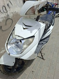 سكنز فحل تفصيخ كلشي شغال بيها  07712659495