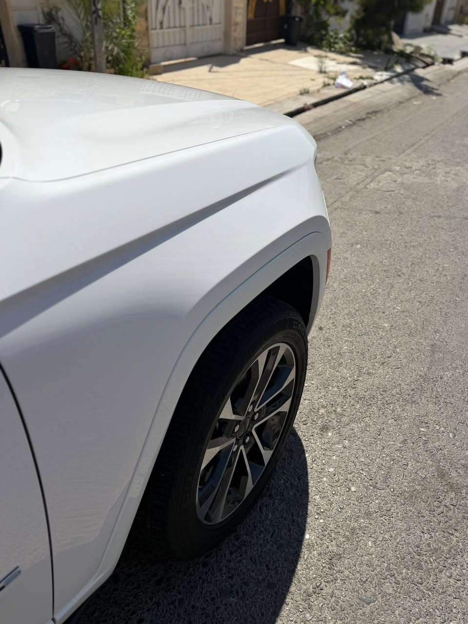 JeeP Overland 2023
وكالة هارلم فول مواصفات(داخل احمر)

عداد: زيرو ماشي فقط ( 8000 )حقيقي بشرط

المواصفات: فول مواصفات ١/١ 

جكات (5وضعيات)
داتاشو (سرعة بلجام)
5كامرات (360درجة)
ناظور ليلي 
بردات جانبية بلادية
6سلندر (3.6)
بصمة
رادار 360درجة
بانوراما
كراسي جلد
كراسي كهرباء-خزن ميموري
كراسي (تدفئة-تبريد-مساج)
تشغيل عن بعد
#شاشة كبيرة
#نظام_خرائط(نظام ملاحة)_Navigatio
#نظام_زاوية_التوجيه
شاشة عرض الاعطال
صندوك كهرباء 
استيرن كهرباء
استيرن تدفئة
شفتات كير بالاستيرن
نظام إطفاء المحرك فقط عند الوقوف واعادة تشغيل المحرك عند المشي AUTO START
نظام تزحلق
فور ويل
متعدد أنظمة القيادة (ثلجي, رمالي,طيني,صخري)
دبل كير(عادي+اوتوماتيك)
ناقل حركة ٨ نمر
نظام سبورت 
نضام اقتصادي ECO
دبل حساس(امامي+خلفي)
مري كهرباء (شفط) AUTO
#مري_قلاب
#مري_جانبي_تدفئة
#مرايا_جانبية_حساسة_للضباب_تعمل_تلقائياً وبعد هواية مواصفات ماتنذكر…

سيارة كفالة عامة جديدة

المكان اربيل للاستفسار :
***********
***********
