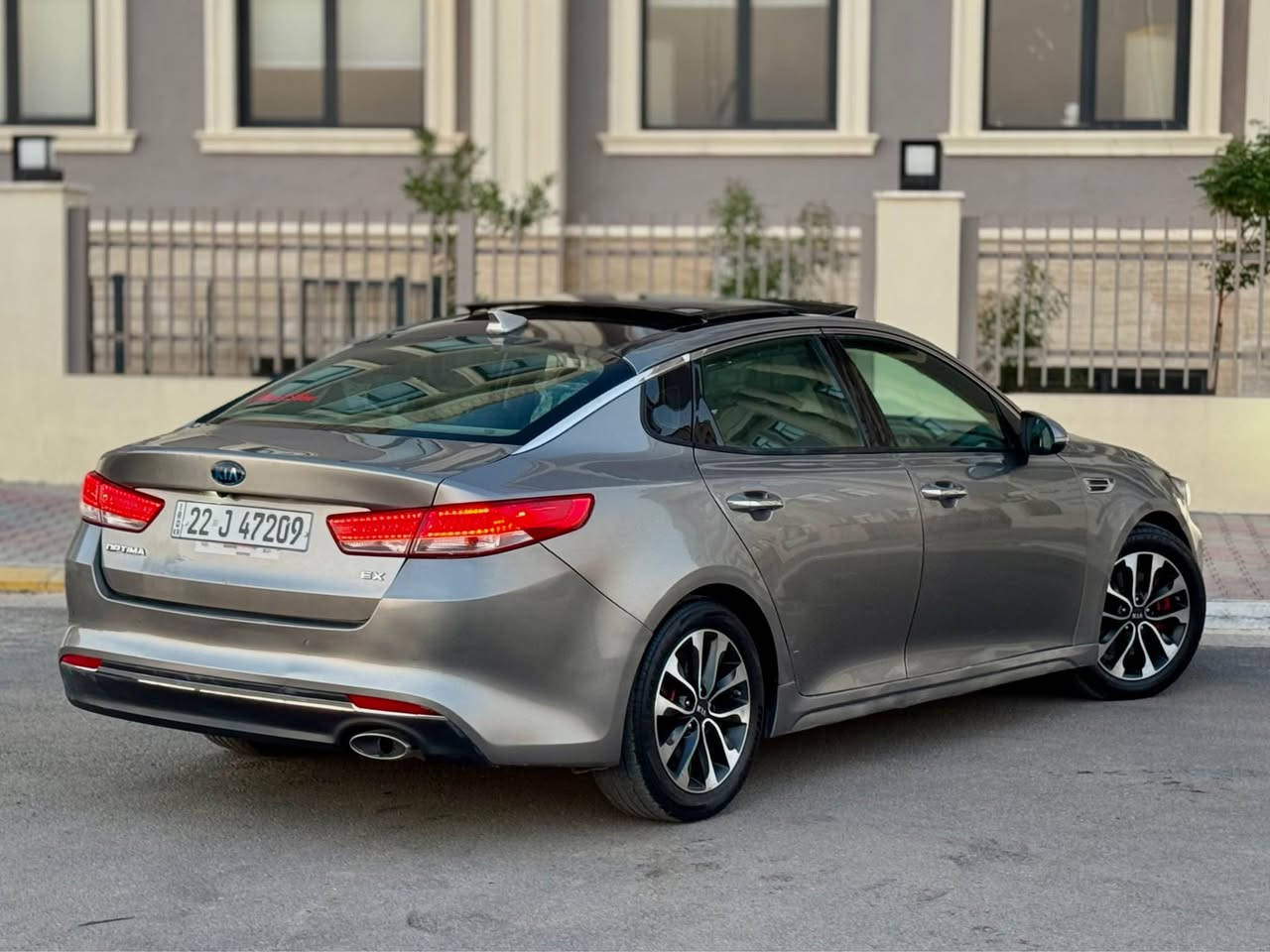 سعر بلااااش ((( 107$ ))) ورقه 

Kia optema 2017 فول فول مواصفات 

*********** واتساب 
*********** واتساب 

كير مكينه تبريد بشرط 
٤ تايرات جدد
سياره باسمي و اي نقص مابيها 

بيها سبغ ٣ قطعة و نص 
٣ قطعة كدام و نص جملغ خلفي 
بدون لغد 

مواصفات: شاشه جبير - فتحة سقف - كشن تدفيه و تبريد 
حساس - كاميره - 

مكان سياره اربيل أربيل, العراق
