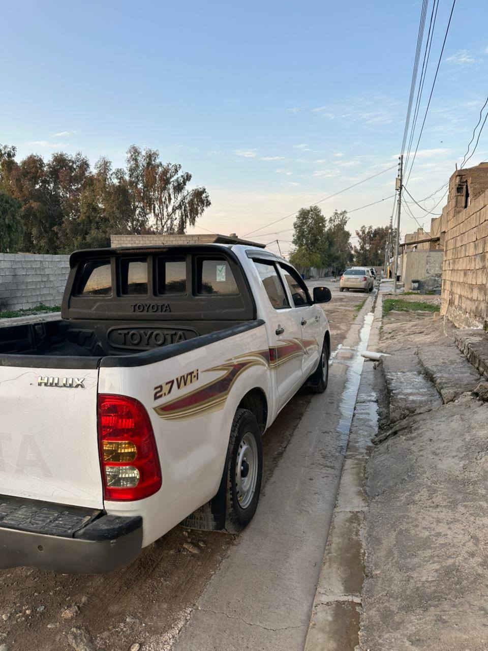 مەرزیە هایلوکس ٢٠١٠ 
گێر و مەکینەی بەشەرتە بن دەرگایەکی سبۆغە چەمپەکی بێشی لای سایەقی هەیە بێ شەنسی دوو قۆبیش لە سەقف جاکراوە ٢٩٠ رۆیشتووە سەنەوی دوو مانگی ماوە نرخ ١٢٩ وەرقە شوێن خەبات موبایل/ ***********
*********** أربيل, العراق
