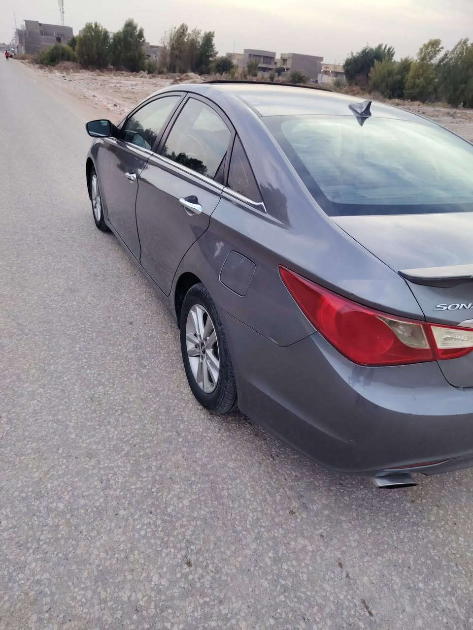 السلام عليكم سونتا ٢٠١١رقم بغداد الدولي بيه ٤ قطع صبغ والباقي مكفول فول موصفات فتحه بصمه كراسي كهرباء تخم تاير حداديه سياره جديده السعر 90وبيه مجال الشراي ***********
