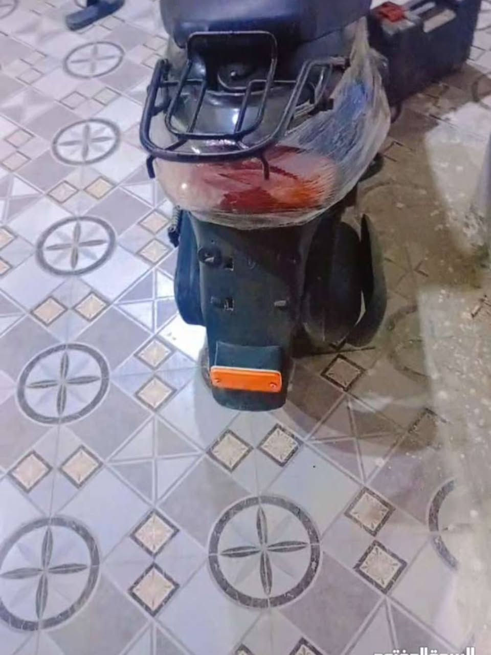 دراجه للبيع تسعه زروف كلشي شغال بيه نكره سلف دراجه مفتوحه مره وحده نهضته قويه محرك ناعم سعره 450بيه مجال عنوان بصره ابو خصيب طريق سيد حامد شارع معمل لبلوك شيخ رقم *********** مو شراي لا يخابر
