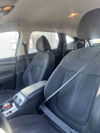 توسان 2024 (امريكي) لون رمادي ضربت السيارة صندوك مبدل وبل خشم مال بنيد...