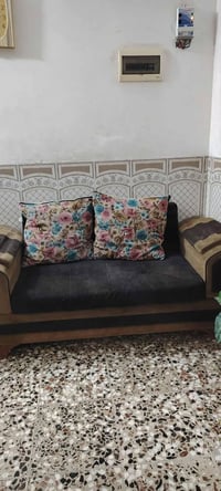 طقم ٧ مقاعد • تخم • كنب