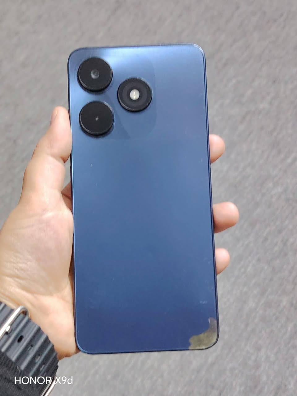 ‏ السلام عليكم
‏جهاز تكنو سبارك 10 
‏كامره 50 ميجا بكسل 
‏بطاريه 5000 ملي امبير 
‏رام 8+8 
‏ذاكره 128 
‏للبيع او امراوس 
مكاني موصل


**إذا كنت صاحب هذا الإعلان وتريد حذفه لأي سبب، رجاءا أرسل رسالة إلى الدعم الفني**