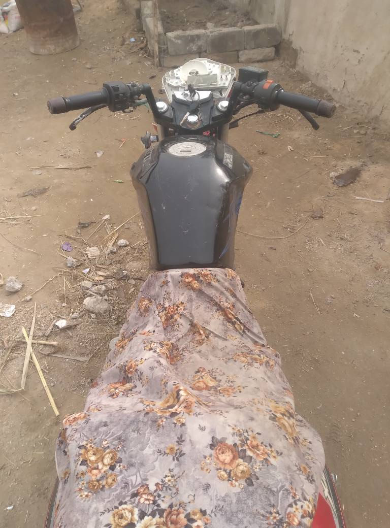 السلام عليكم دراجا البيع كلك مديل ٢١ دراجا خير من الله شلعه معدل مكينه شرط ١٤٠ المكان كربلاء البرهيميه السعر ٢٥٠ الرقم ***********
