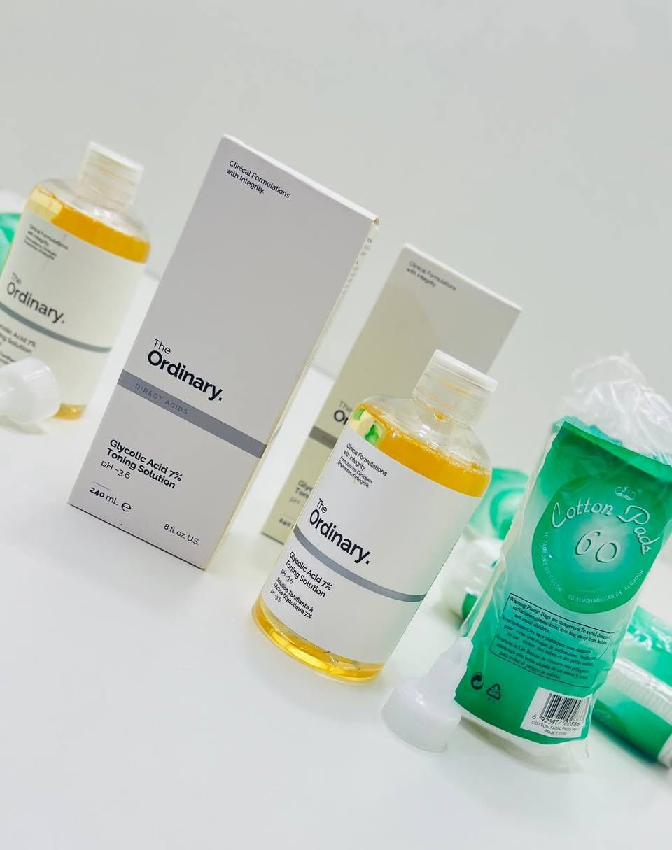 💘🥺عرض خاص تحطيم الاسعار😉

تونر الاوردنري ➕هدية قطن مكياج 🥀
تونر اوردنري  جلايكولك اسد
‏Glycolic acid 7% Toning' The Ordinary تونر يحتوى على جليكوليك اسيد من أهم أحماض المغذية للبشرة

يعمل على: 
تقشير البشرة برقة شديدة ولطف وبشكل غير ملحوظ إزالة الجلد الميت 
تحسين مظهر الخطوط والتجاعيد 
وتحفيز الكولاجين محاربة الحبوب فوق الجلد وتحت الجلد بشكل فعال 
تفتيح و توحيد لون البشرة تصغير حجم المسام

حجم كبير 240 مل
الاصلي امريكي

Beutyful❤️
لأزالة المكياج من الوجه 🎃🎃
تستخدمي ويه الريموڤر مزيل المكياج ☔️
ملمسه ناعم جداً ع بشرتج ✔️✔️
وقطني 💯💯
الكيس يحتوي 120قطعه
متوفر ✅

السعر خاص🤍

#اوردنري #جلايكولك_اسد #قطن 
#تصبغات #تفتيح #بنات #عراق #بغداد #نجف #تبييض #جمال #صالون


**إذا كنت صاحب هذا الإعلان وتريد حذفه لأي سبب، رجاءا أرسل رسالة إلى الدعم الفني**