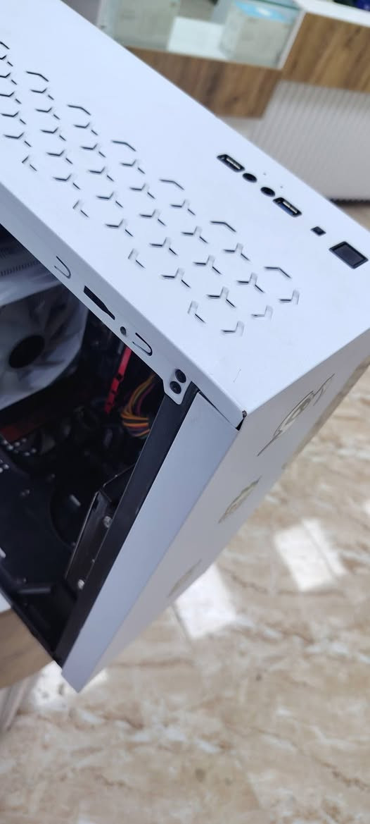 معالج رايزن 7 2700x

والبورد من msi 

رام ssd 512

رام hhd 1t

فإن تبريد rgb

رام 16 ddr4

كارت الشاشه gtx 1050ti 4Gb

السعر ٣٥٠ الف وبي مجال


**إذا كنت صاحب هذا الإعلان وتريد حذفه لأي سبب، رجاءا أرسل رسالة إلى الدعم الفني**