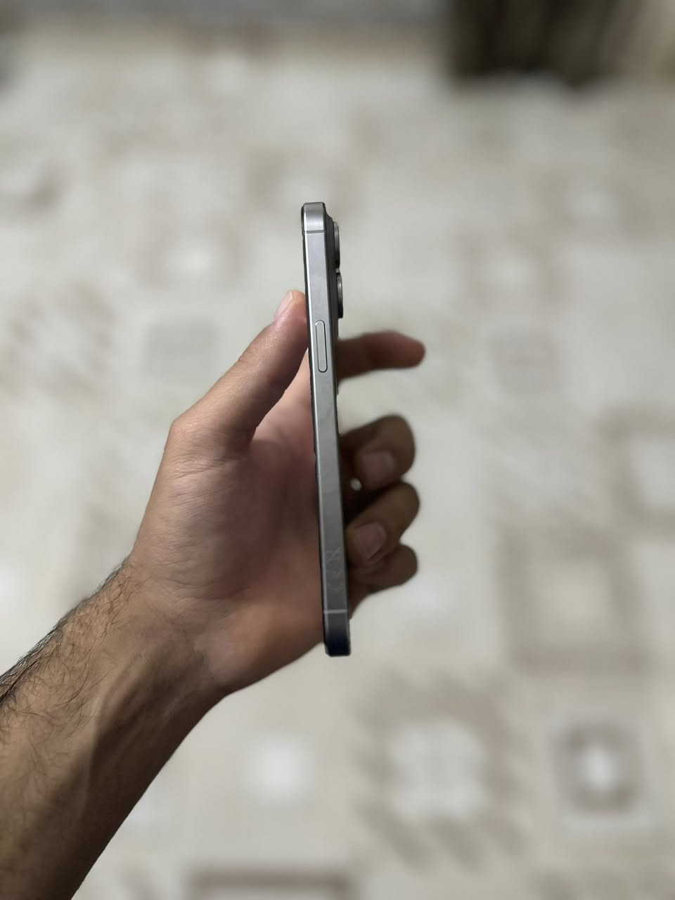 سلام عليكم 

ايفون 15برو ماكس بطارية 92 ذاكرة 256 

مبدل شاشة  بيهه فطر بل كلاس خفيف واضح بصوره فقط فيس أيدي شغال 

جهاز مفتوح تخطي يعني شريحة متشتغل 

سعر ٦٠٠ للاستفسار ***********
