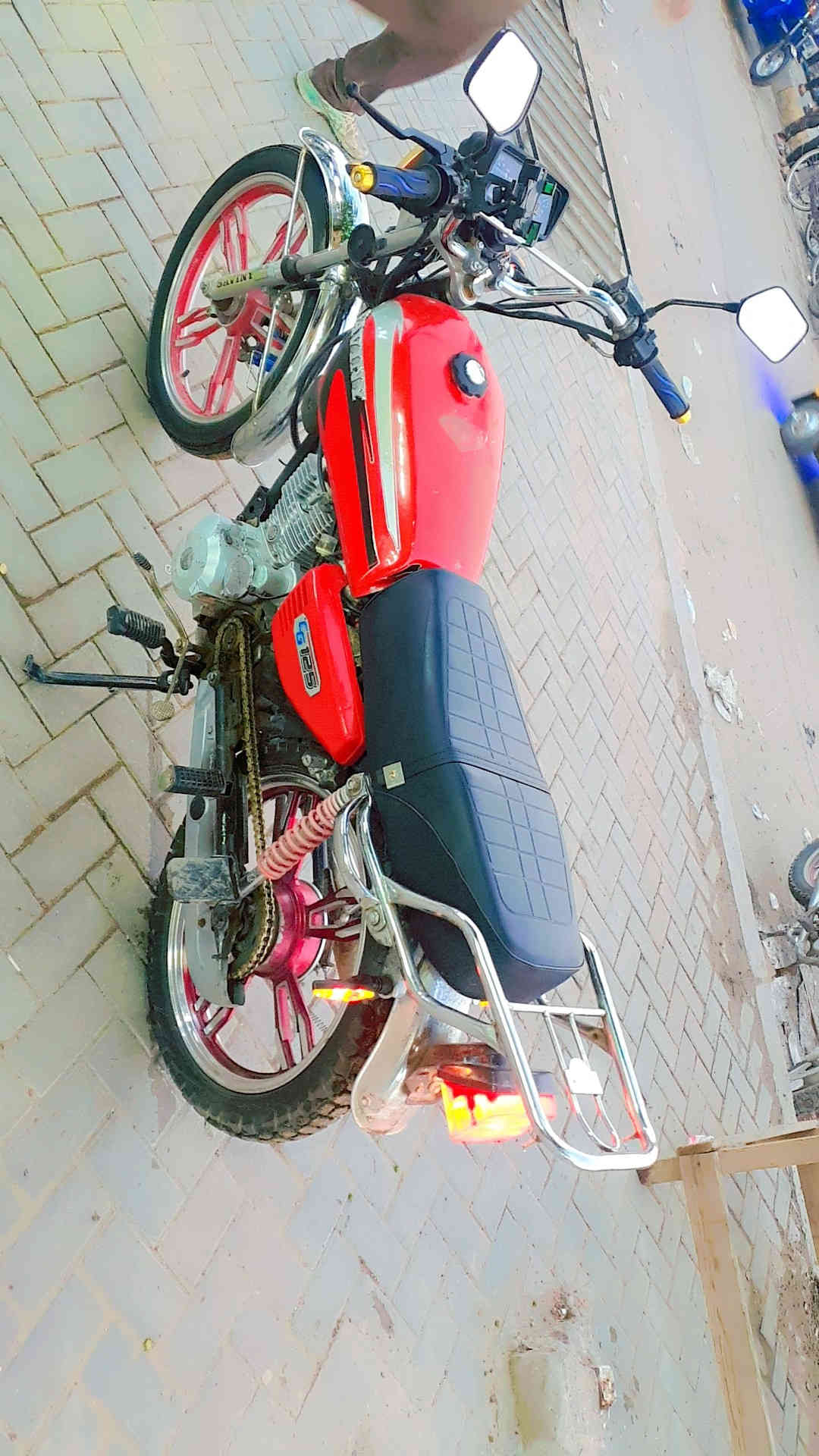 سلام عليكم دراجه يراني خمسه كير  دراجه حلوه موديل 2020 كير محرك مكفول مكاني بغداد الحسينية الراشديه سعر ٤٠٠ رقم ***********
