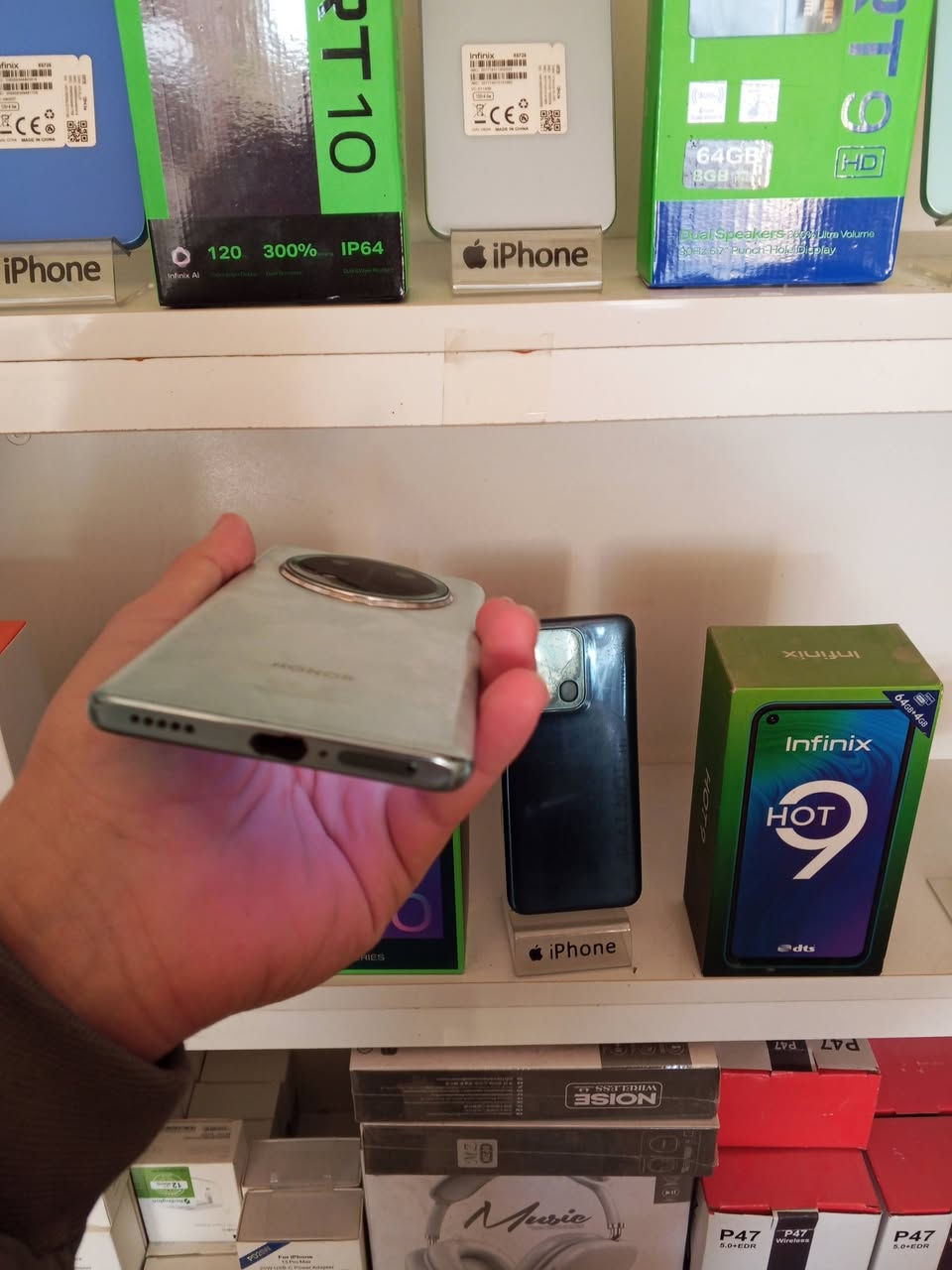 x9c
256/12
الجهاز نضافه مثل ما موضح 
265الف 
***********
