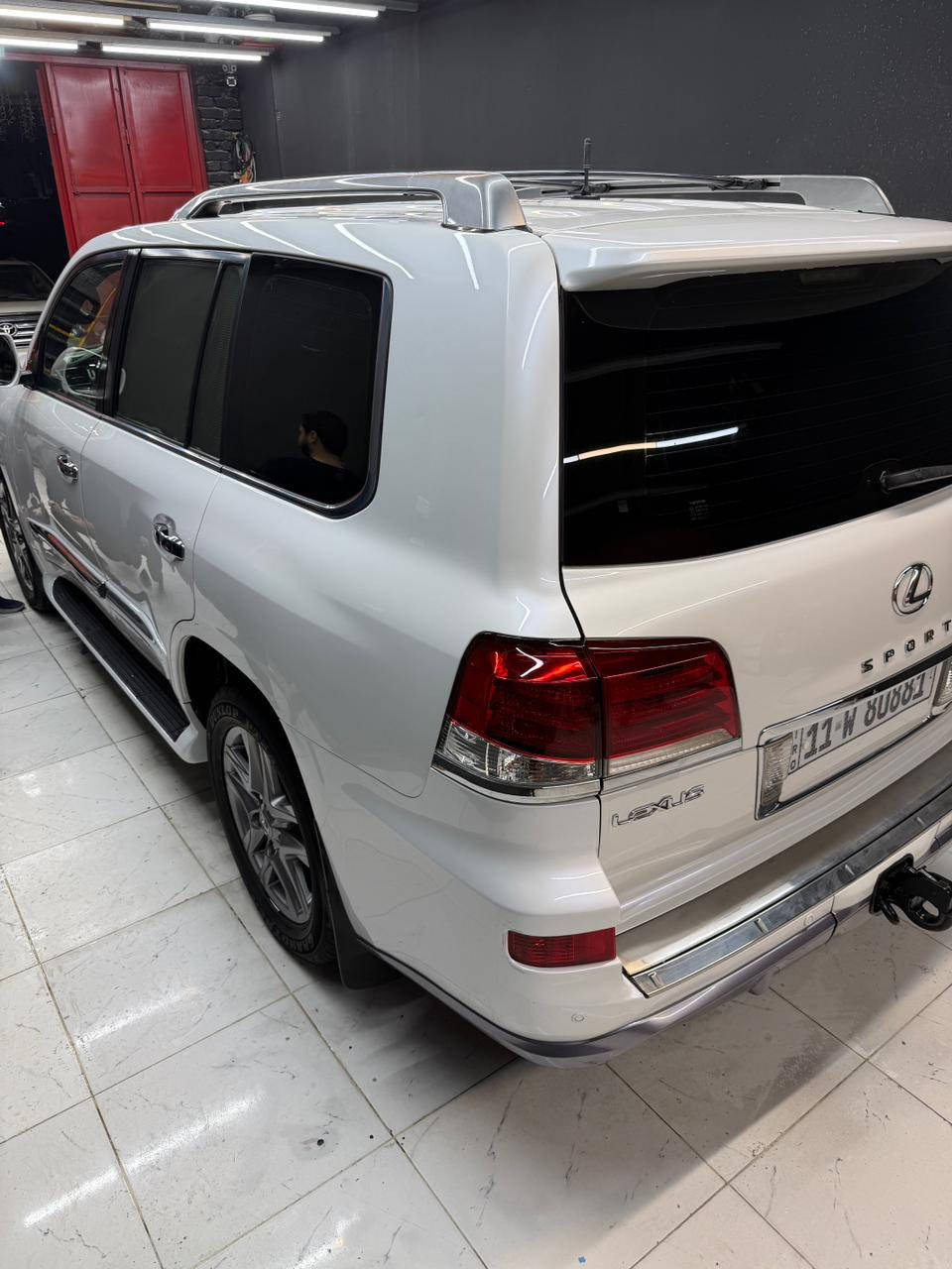 السلام عليكم
لكزس LX570 (S)
موديل 2015 
فئه sport 
مواصفات لكزس معروفه ميحتاج اذكرهه
 سياره بيه بارد  جاملغ وربع البنيد  موجود سونار السياره 
رقم بغداد شرط تحويل 
سياره اي نقص مابيها جاهزه عليها سيرفس شركه عام
السعر المطلوب435$ 
الأستفسار ***********
