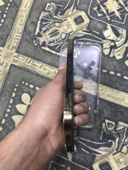 سلام عليكم 13 ابرو ماكس جهاز نضيف كلش جهاز بدل بس شاشه. فيس آيد شغال شاشه نوعيه حلوه ذكرت الجهاز 256 بطاريه 83 السعر (525)    العنوان بغداد مدينه الصدر  رقم ***********
