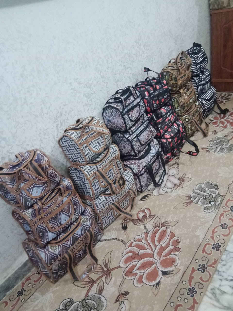 جنطه ٣ أحجام سعر الدرزن ٣٢ ألف كل ٣ جنط ٨ ألف جمله ناصرية حي أور ***********
