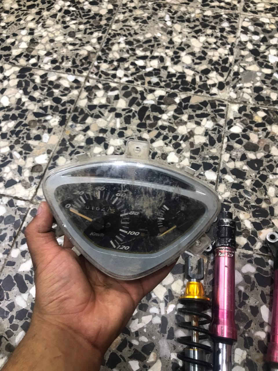 السلام عليكم غراض ماكس للبيع غراض اصليه دبلات كرزي اصلي ودبل خلفي اصلي ودشبول اصلي مال رمبه للبيع المكان بغداد عندي توصيل السعر ١٢٥وبيهن مجال الرقم***********
