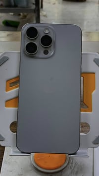 ايفون 15 برو ماكس • بطارية ٨٩ • بغداد سيديه