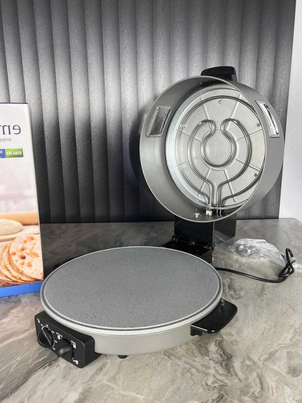 خبازة من ماركة امبليوم الألمانية❤️‍🔥💥
*هيتر حلزونزي كبير
*القدرة 2200 واط. القطر 40 سم 
*اضائة داخلية +هيتر منفصل
*قاعدة كرانيت مانعة الالتصاق
*ثرموستات للتحكم بدرجة الحرارة
*ضمــــان سنــــة وكالة امبليوم

 
السعر 100 الف


**إذا كنت صاحب هذا الإعلان وتريد حذفه لأي سبب، رجاءا أرسل رسالة إلى الدعم الفني**